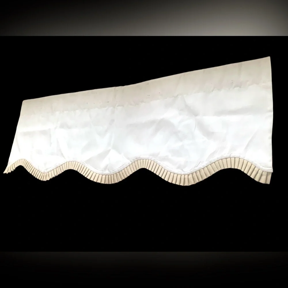 Valance 50” X 16” Pleated Scalloped Edge Rod Pocket Cream Tan Yellow Lined